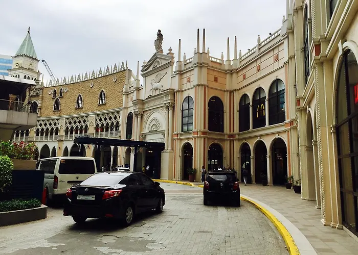 Venice, Mckinley Hill Bgc * Manila